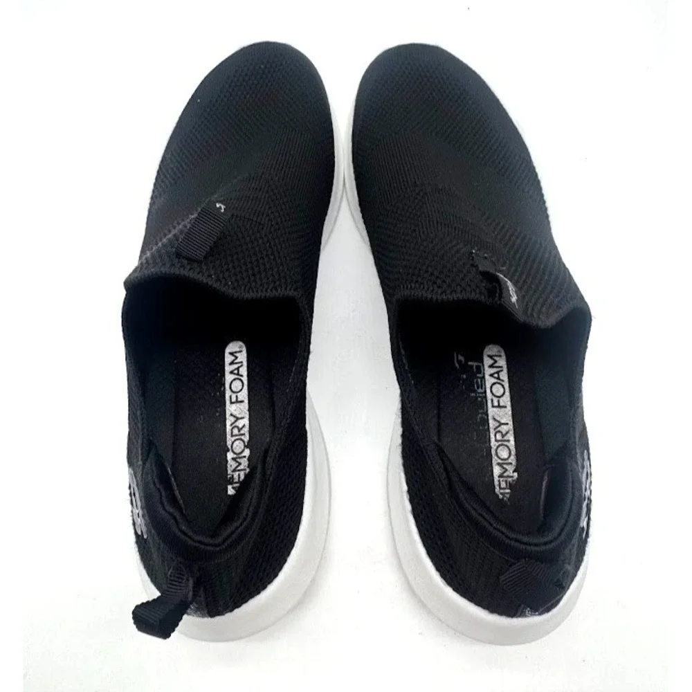 Skechers Women 9.5 Black Ultra Flex Knit Slip On Sneakers Air Cooled Memory Foam